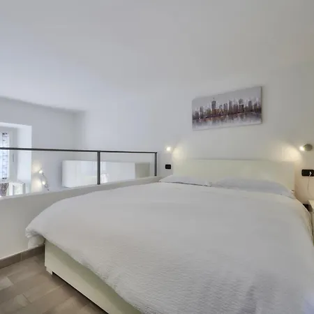 Loft *